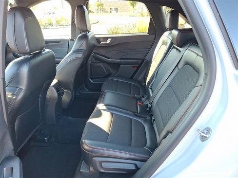 Used 2025 Ford Escape ST-Line image 10