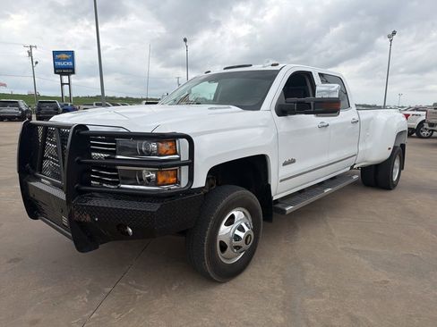 Used 2016 Chevrolet Silverado 3500 High Country w/ Duramax Plus Package image 6