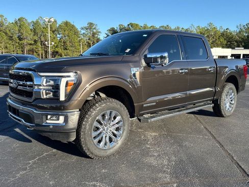 Used 2024 Ford F150 Lariat w/ FX4 Off-Road Package image 6