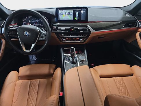 Used 2023 BMW 530i w/ Premium Package RWD image 12