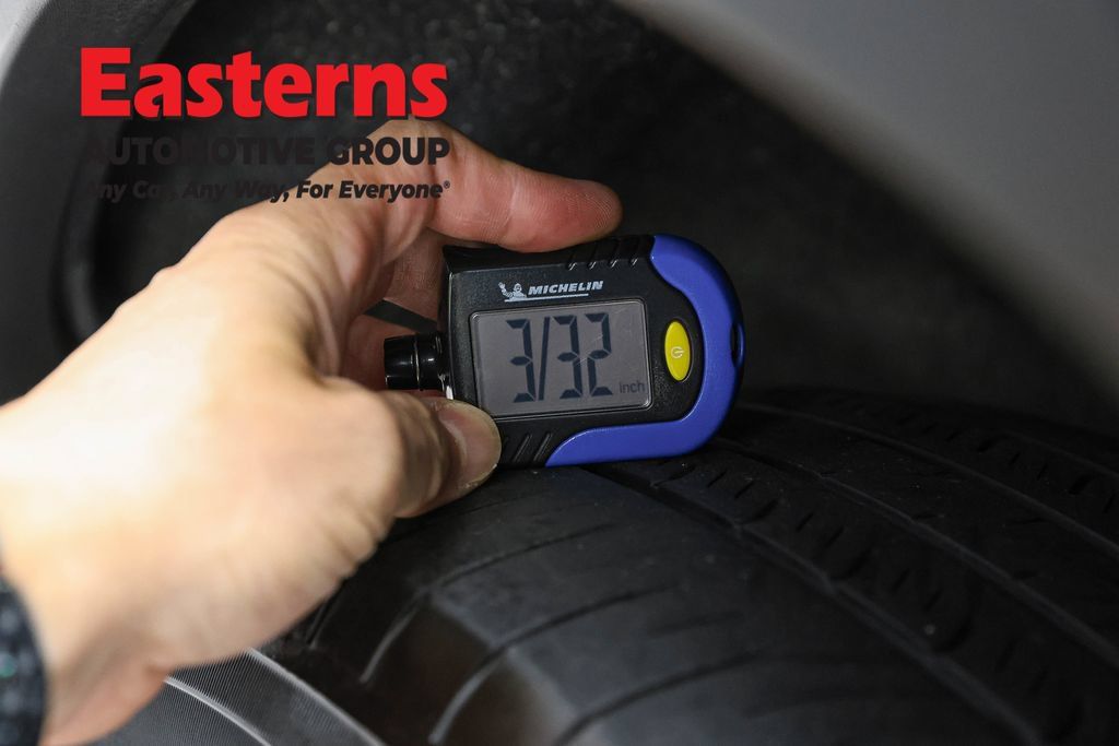 Used 2024 Nissan Pathfinder SV AWD/4WD image 28