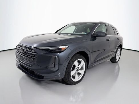 Used 2025 Audi Q5 Premium Plus w/ Premium Plus AWD/4WD image 3