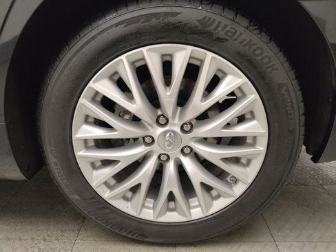 Used 2015 INFINITI Q70 L 5.6 w/ V8 Deluxe Technology Package image 31