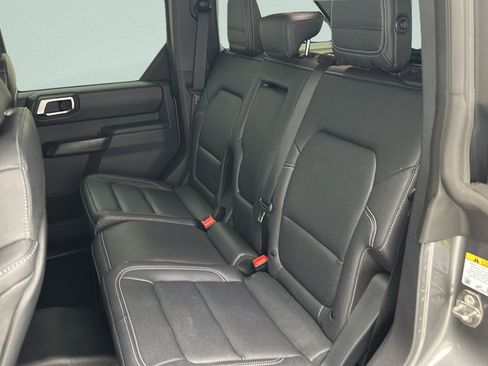 Used 2025 Ford Bronco Badlands AWD/4WD image 11
