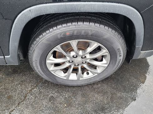 Used 2019 Jeep Cherokee Latitude Plus image 15