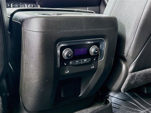 Used 2022 Chevrolet Tahoe High Country AWD/4WD image 19