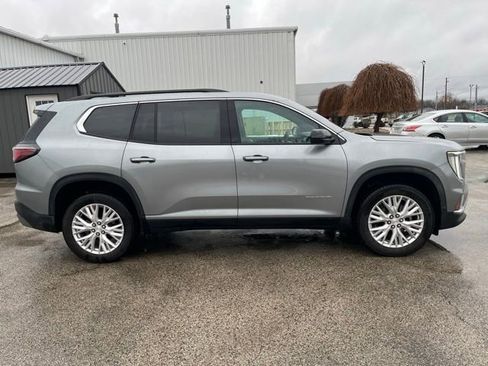 Used 2025 GMC Acadia Elevation w/ Elevation Premium Package image 4