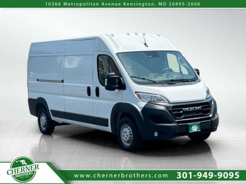 Used 2025 RAM ProMaster 2500 w/ Convenience Group FWD image 1