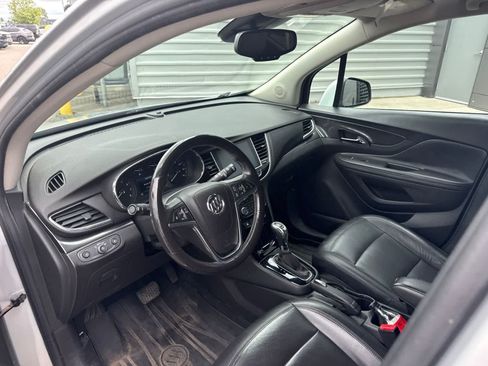 Used 2018 Buick Encore Essence FWD image 8
