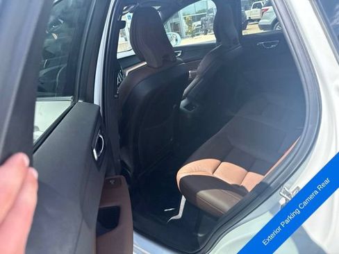Used 2022 Volvo XC60 B5 Momentum AWD/4WD image 8