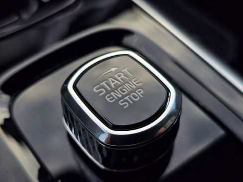 Used 2024 Volvo XC90 B6 Ultimate w/ Protection Package Premier image 35