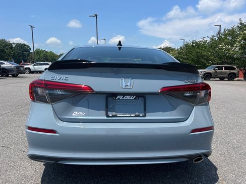 Used 2023 Honda Civic Sport image 16