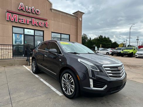Used 2017 Cadillac XT5 Premium Luxury FWD image 3