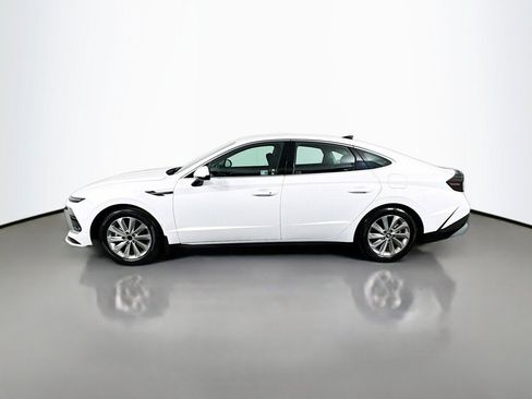 Used 2024 Hyundai Sonata SEL FWD image 2
