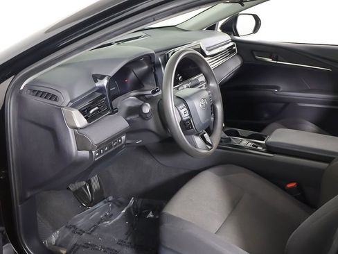 Used 2025 Toyota Camry LE image 20
