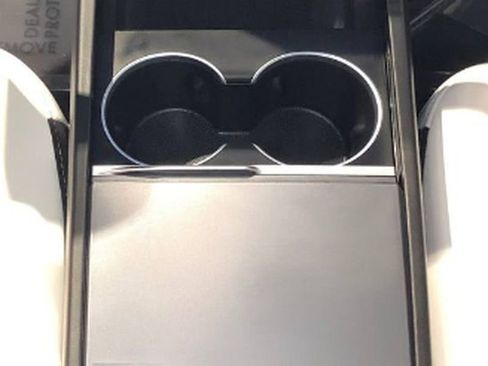 Used 2025 Tesla Model 3 Long Range image 37