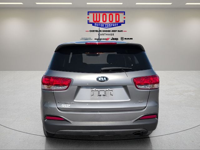 Used 2017 Kia Sorento L FWD image 4
