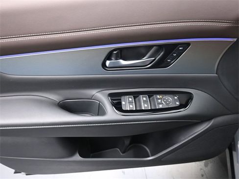 Used 2025 Nissan Murano Platinum image 13