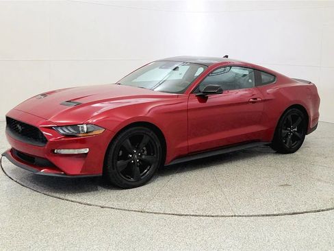 Used 2023 Ford Mustang Coupe RWD image 3