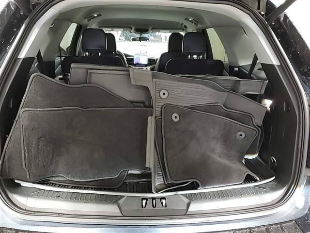 Used 2024 Ford Explorer XLT w/ Equipment Group 202A AWD/4WD image 14