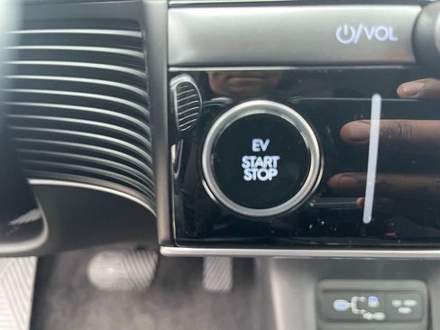 New 2025 Hyundai Ioniq 5 SEL image 25