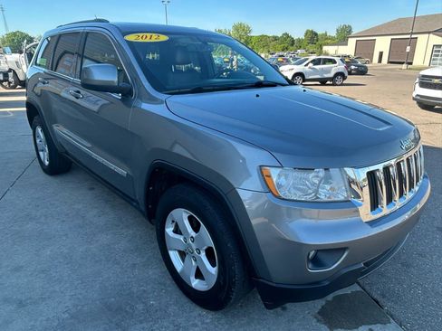 Used 2012 Jeep Grand Cherokee Laredo AWD/4WD image 3