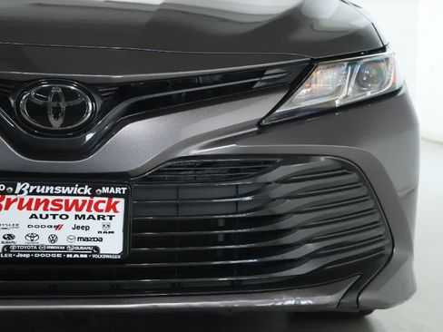 Certified 2019 Toyota Camry LE w/ Convenience Package FWD image 7