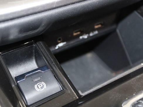 Used 2022 Subaru Outback Limited image 44