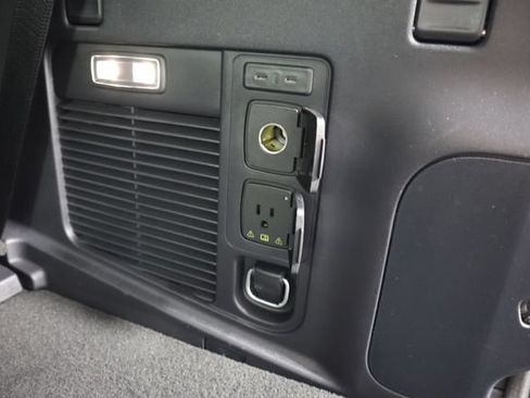 Used 2025 Ford Expedition Tremor AWD/4WD image 62