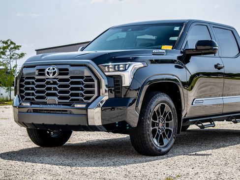 Used 2026 Toyota Tundra Platinum w/ TRD Off-Road Package AWD/4WD image 21
