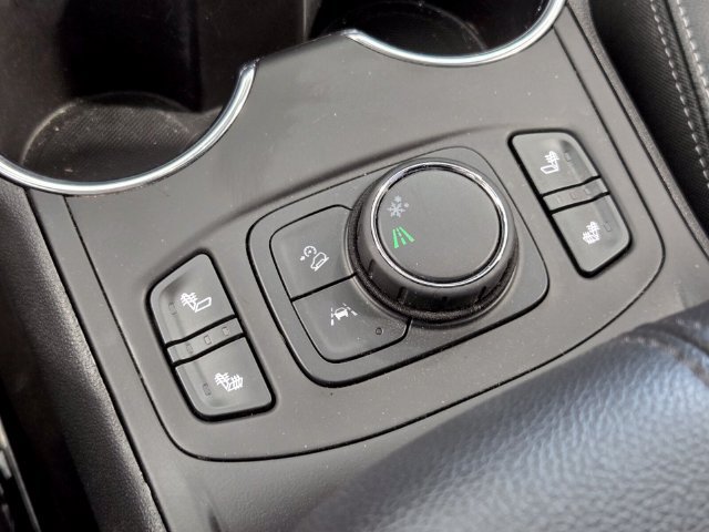 Used 2023 GMC Terrain SLT FWD image 22
