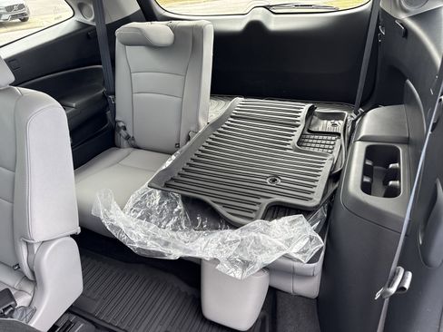 Used 2021 Honda Pilot Touring image 12