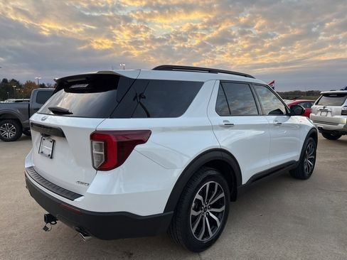 Used 2022 Ford Explorer ST-Line image 4