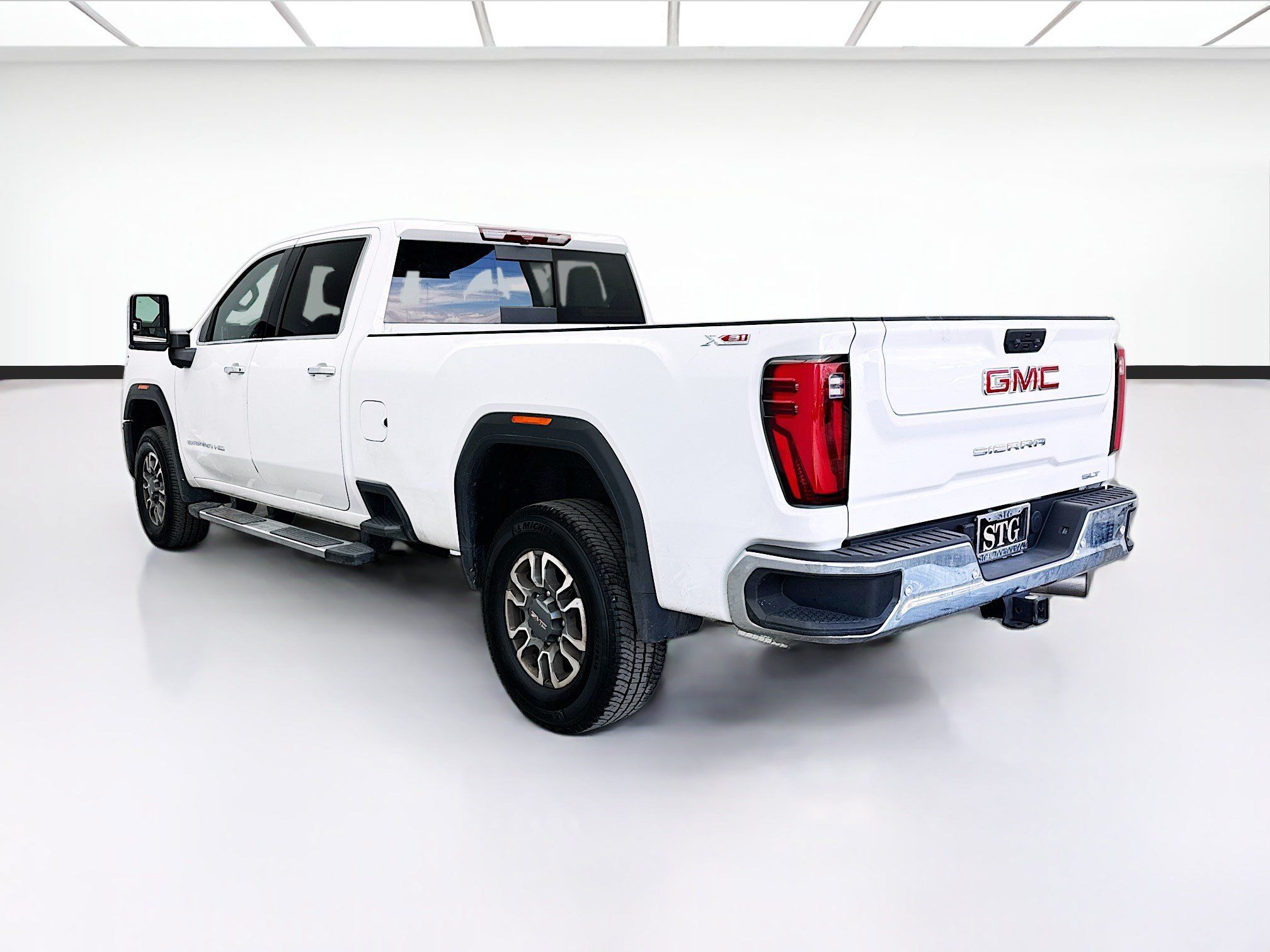 Used 2024 GMC Sierra 2500 SLT w/ SLT Convenience Package AWD/4WD image 6