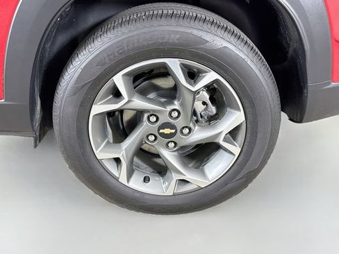 Used 2026 Chevrolet Trax LT w/ Driver Confidence Package FWD image 29