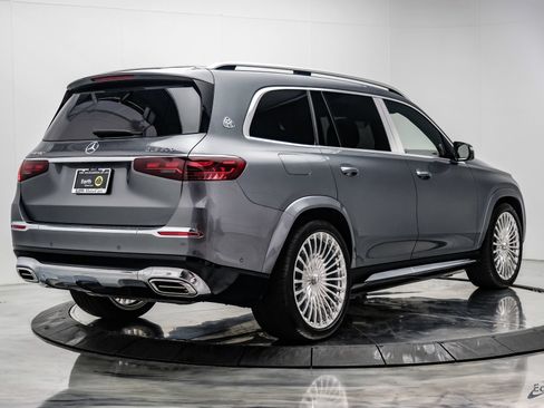 Used 2024 Mercedes-Benz Maybach GLS 600 4MATIC image 21