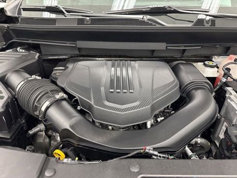 Used 2026 Chevrolet Traverse LT AWD/4WD image 39