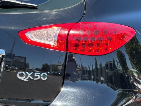 Used 2016 INFINITI QX50 AWD w/ Deluxe Touring Package image 31