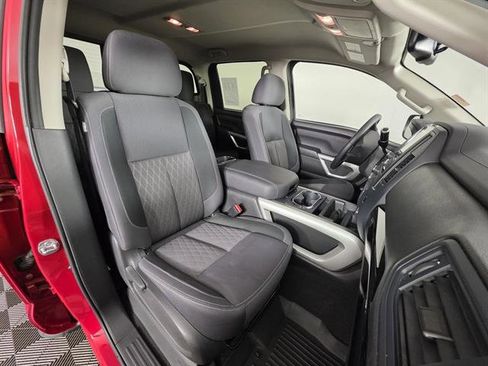 Used 2024 Nissan Titan SV w/ SV Convenience Package image 15