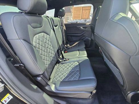 Used 2025 Audi SQ7 Premium Plus AWD/4WD image 12