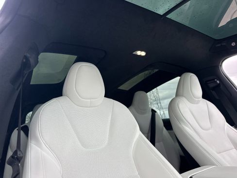 Used 2023 Tesla Model X image 16
