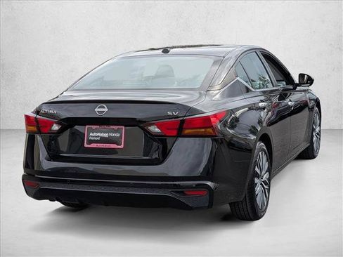 Used 2023 Nissan Altima 2.5 SV image 5