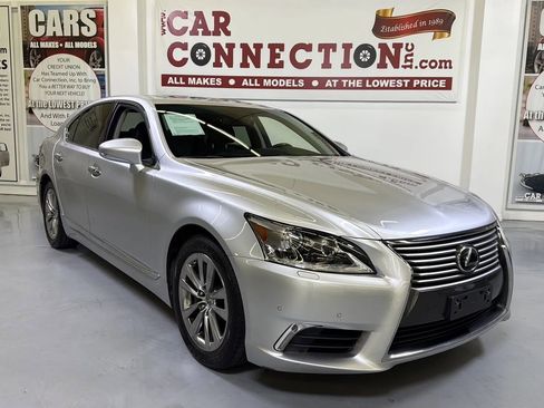 Used 2015 Lexus LS 460 image 2