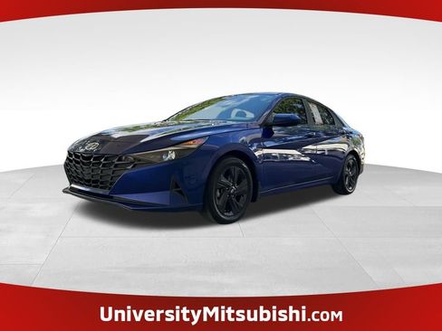 Used 2022 Hyundai Elantra SEL image 1