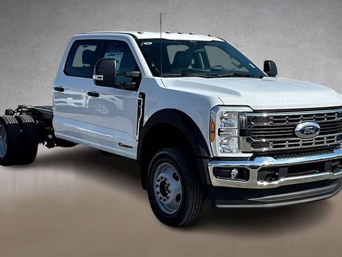 New 2026 Ford F550 XL w/ XL Chrome Package image 2
