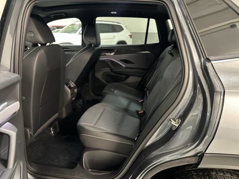 New 2026 Volkswagen Tiguan SE R-Line image 22