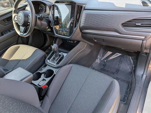 Used 2025 Subaru Forester Premium AWD/4WD image 22