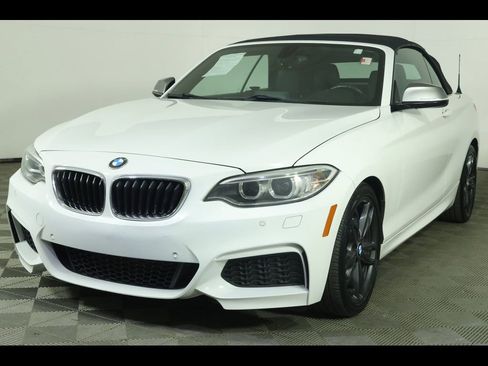 Used 2016 BMW M235i Convertible RWD image 2