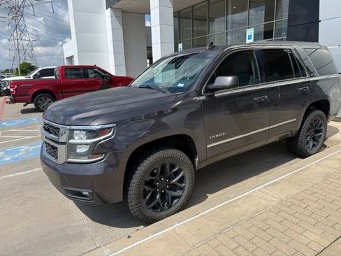 Used 2015 Chevrolet Tahoe LT w/ Luxury Package RWD image 2