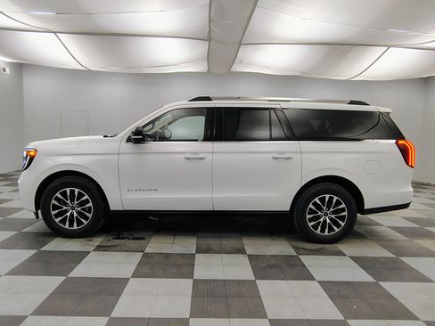 Used 2025 Ford Expedition Max Platinum AWD/4WD image 5